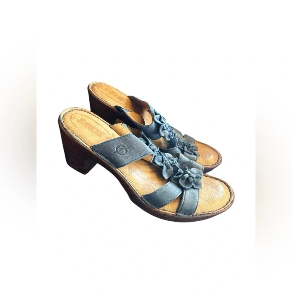 BORN Blue Floral Leather Women US 8 wood block Heels Slides Sandals preloved